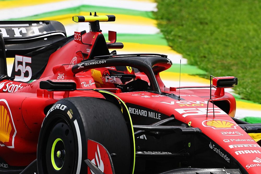 Sainz lidera e Ferrari se destaca no 1º treino do GP de São Paulo