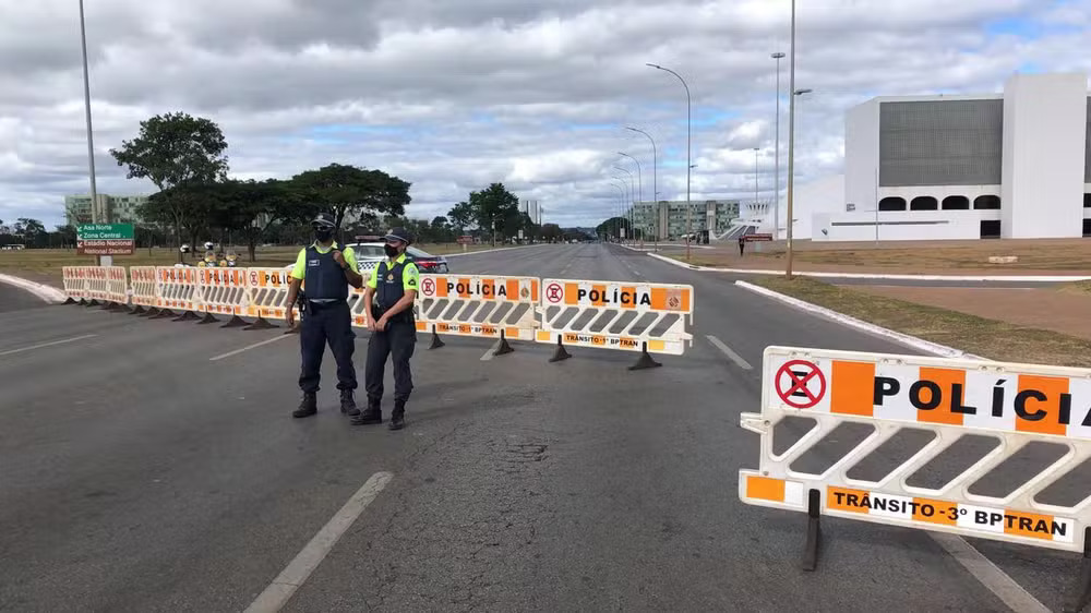 Trânsito na Esplanada dos Ministérios, em Brasília, é parcialmente  interditado nesta segunda-feira (8) – Atividade News